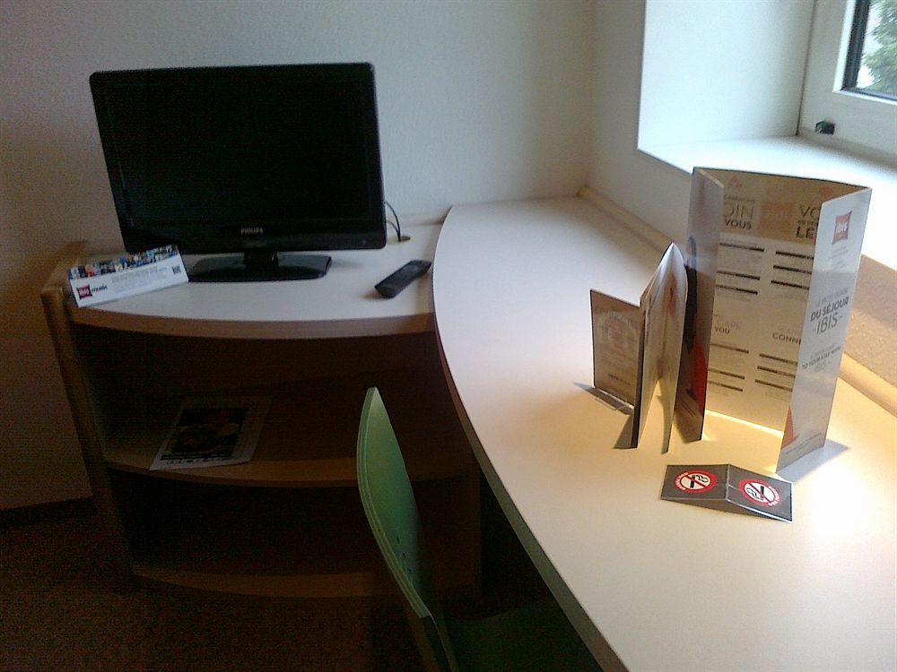Ibis Styles Strasbourg Stade De La Meinau Bagian luar foto